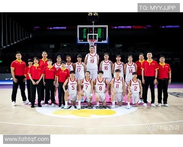 姚明亲临赛场助阵女篮绝杀瞬间引发全场欢呼与感动 姚明亲临赛场助阵女篮绝杀瞬间引发全场欢呼与感动