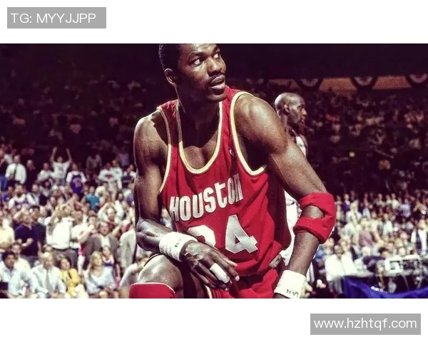 篮球明星贺的传奇之路从小球场到国际舞台的辉煌历程